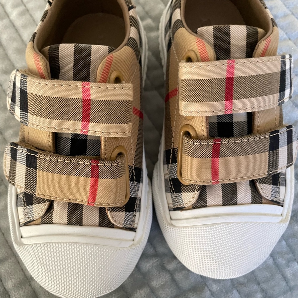 Only wore once great condition